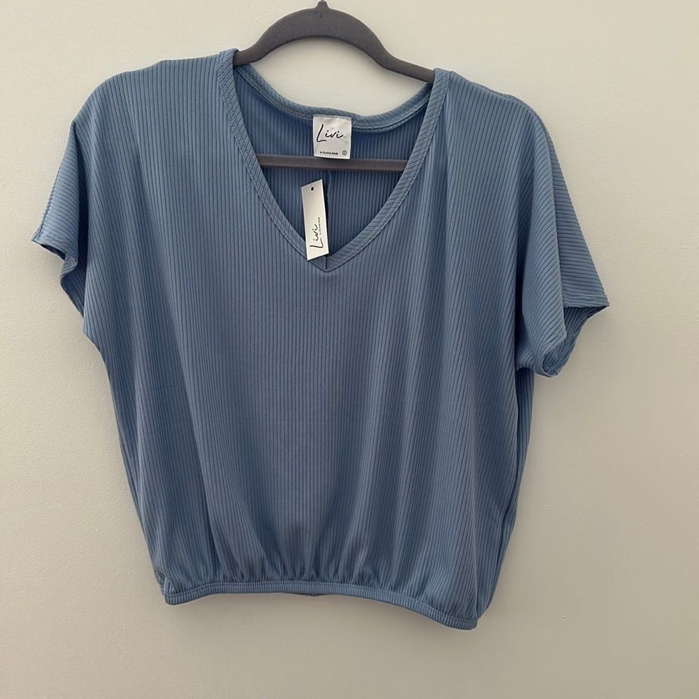 NWT Livi by Olive Rae shirt